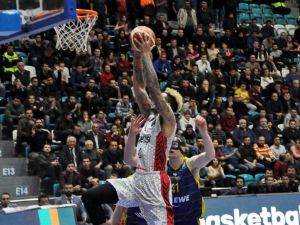 Muratbey Uşak Evinde Alman Ekibe Yenildi