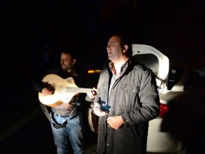 Çevirmeye Takıldı, Polise Serenat Yaptı