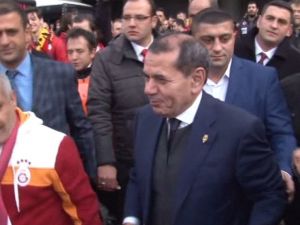Derbi Öncesi Taraftarla Buluştu