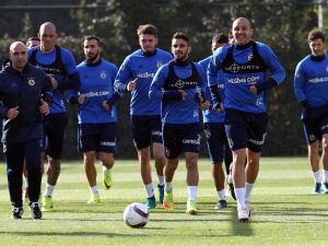 Fenerbahçe’de Zorya Maçı Hazırlıkları Neşeli Başladı