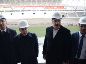 Bakanlar Spor Tesislerini İnceledi