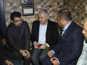 Başbakan’dan Hastane Ve Taksi Durağı Ziyareti