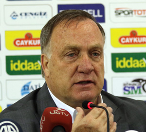 Advocaat: "Hak ederek kazandık"