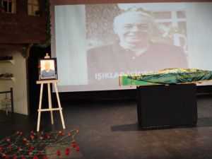 Tiyatrocu Münir Akça Son Yoluculuğuna Uğurlandı