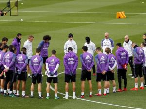 Real Madrid’den ’Chapecoense’ İçin Saygı Duruşu