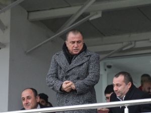 Ümraniyespor-aydınspor Maçını İzledi