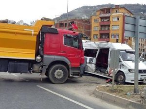 Trabzon’da Trafik Kazası: 11 Yaralı