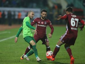 Beşiktaş Galibiyetle Başladı
