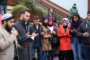 Üniversiteliler Şehit Kaymakam Safitürk'ü Andı