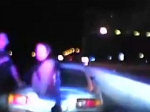 Polis Otosuyla Kendi Aracı Arasında Ezildi