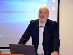 "Şizofreni Ve Aşk Kardeştir"