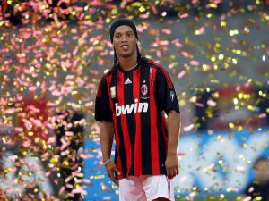 Ronaldinho’dan Chapecoense’ye Jest