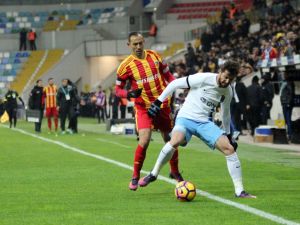 İlk Yarıda Tek Gol Var