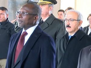 Benin Cumhurbaşkanı Anıtkabir’i Ziyaret Etti