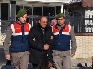 Cezaevine Oğlunu Ziyarete Gitti, Kendisi De Tutuklandı