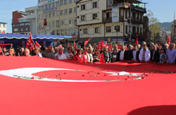 CHP'den Rize'de Alternatif Kutlama