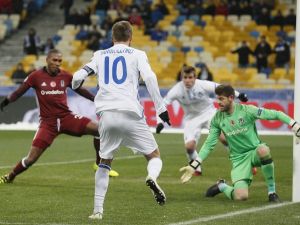 İlk Yarıda 4 Gol, 1 Penaltı, 1 Kırmızı