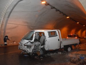 Rize'den Yeni Satın Aldığı Araçla Dönüş Yolunda Kaza Yaptı
