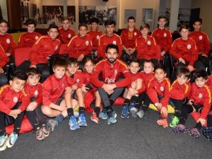 Selçuk İnan, Minik Futbolcularla Buluştu