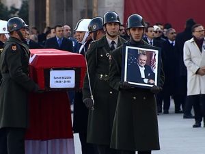 İsmet Sezgin İçin Tören