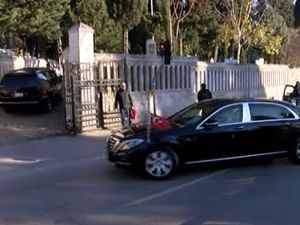 Erdoğan Anne Ve Babasının Kabrini Ziyaret Etti