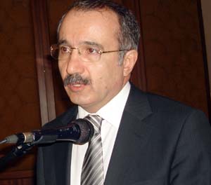 Eski Bakan Dinçer, Rize'de Konferans Verecek