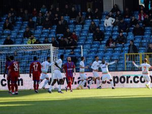 Alanyaspor’u Deplasmanda Karabükspor’u Devirdi