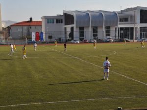 Futbolcular Hareketsiz Kaldı