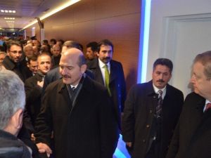 İçişleri Bakanı Soylu, Akyazı Spor Kompleksi’nde İncelemelerde Bulundu