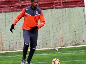 "Gol Atamadığım İçin Sinirliyim"
