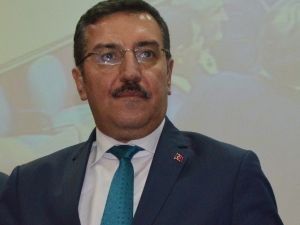 Gümrük Bakanı Tüfenkci, Trabzon’da