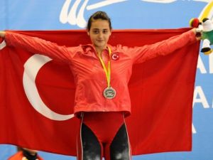 Yasemin Keskin’den 3 Bronz Madalya
