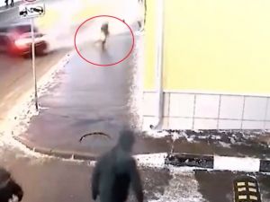 Otomobil Yayayı Biçti !
