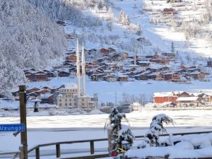 Uzungöl Buz Tuttu