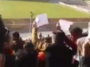 İran’da Maçta Halep Protestosu