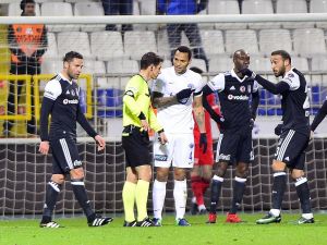 Beşiktaş İlk Mağlubiyetini Aldı