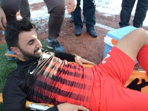 Sakatlanan Futbolcu Gözyaşlarına Boğuldu