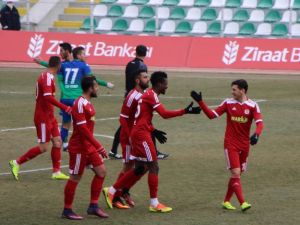 Sivasspor İlk Galibiyetini Bal Ekibi Karşısında Aldı