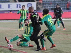 İlk Yarıda Tek Gol Var