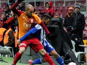 Aslan Kupada İlk Galibiyetini Aldı