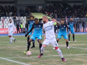 Bursaspor 9 Kişi Tamamladığı Maçı Kaybetti