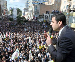 "Öcalan'ın heykelini dikeceğiz"