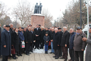 CHP’lilerden Atatürk Anıtının taşınmasına tepki