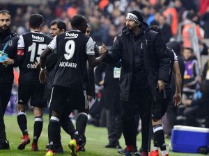 Beşiktaş İlk Yarıyı Önde Kapattı