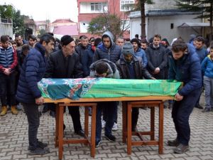Kazada Ölen Liseli Sina Son Yolculuğuna Uğurlandı