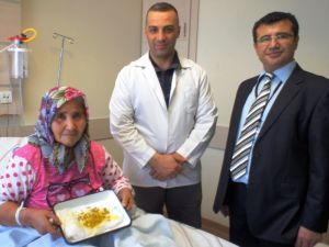 Doktorlar Bile Şaşırdı: Safra Kesesinden 208 Adet Taş Çıktı