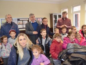 Trabzon’da Öğrencilere Yeni Yıl Hediyeleri Beylikdüzü Belediyesi’nden