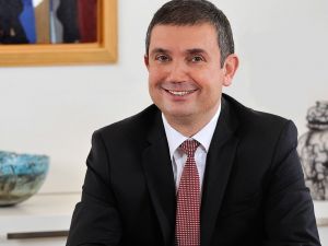 Eczacıbaşı’nda Görev Değişimi