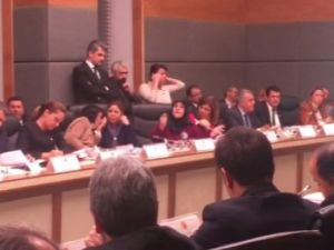 Ak Parti Ve Hdp Milletvekilleri Arasında Gerginlik