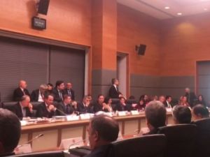 Yedek Milletvekilliği Anayasa Teklifinden Çıkarıldı